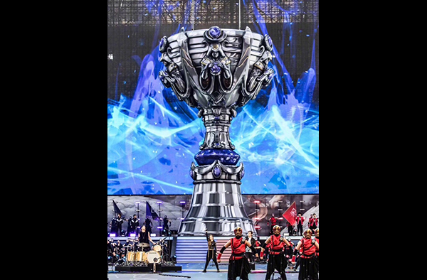 FunPlus Phoenix 在 VCT 2025： 中国第二阶段以对 Wolves Esports 的胜利开始；