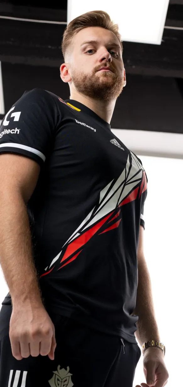 LPL今日首发：WE更换辅助Kedaya Ale被换下PandaC登场